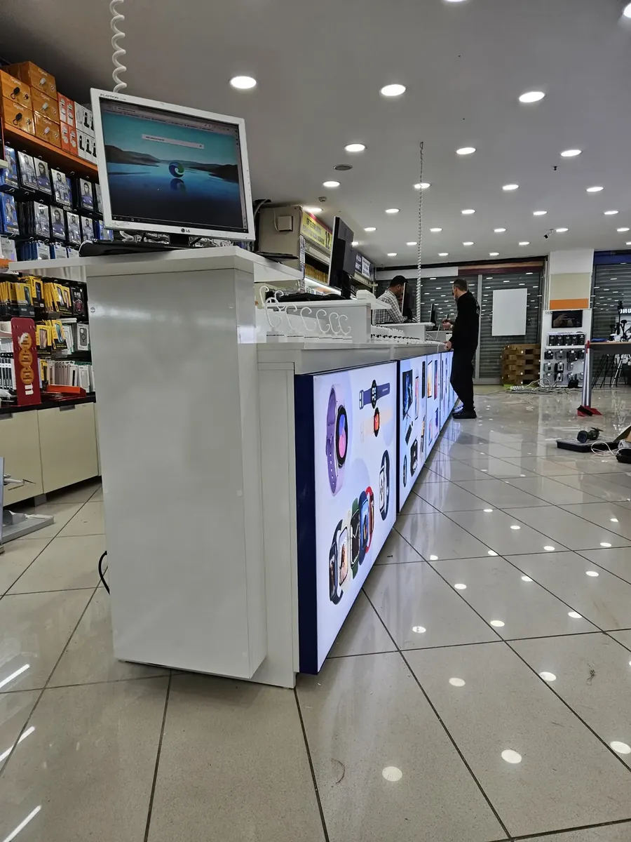 Ankara ışıklı kutu tabela örneği - akıllı saat ve tablet vitrin ışıklı panosu